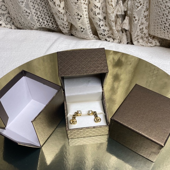 Gucci Gold Pearl Drop GG Earrings - Picture 9 of 9